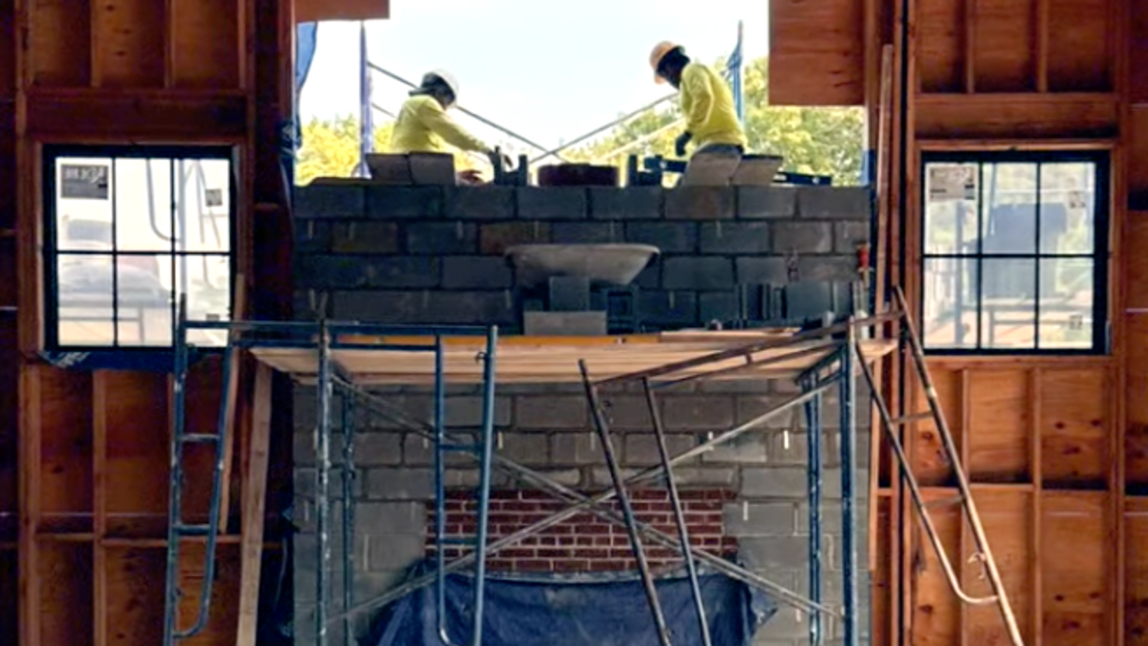 Vertical Reels (Full Screen on Mobile)